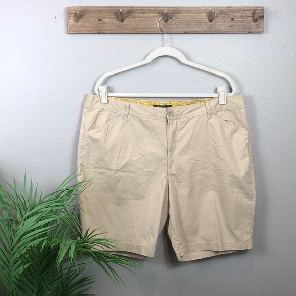 NWT Eddie Bauer Flat Front Shorts Khaki Mercer Fit 100% Cotton - Picture 2 of 10